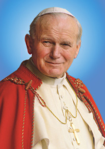 Juan Pablo II con su capa