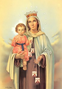 Imágenes de escapularios de la Virgen María 